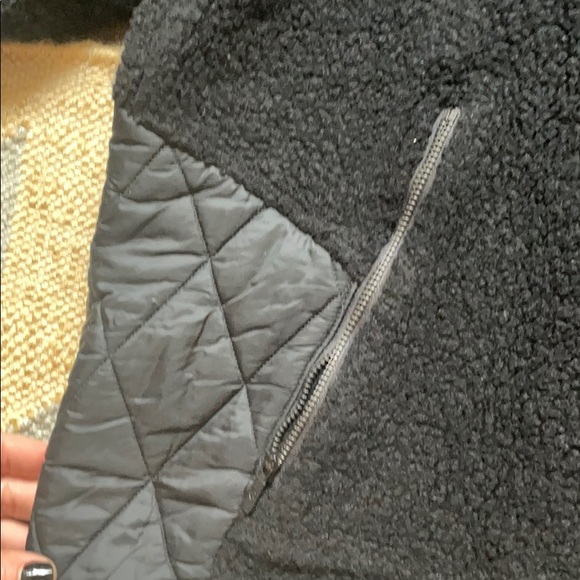 Lululemon coat (sherpa and quilt) - Picture 2 of 6